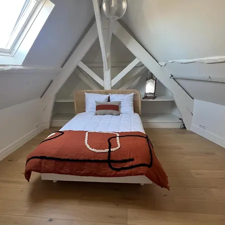 Superbe Duplex T4, Au Coeur De Batz, A Pied ! *