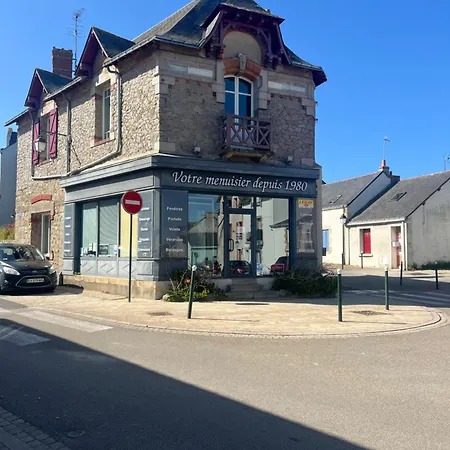 Superbe Duplex T4, Au Coeur De Batz, A Pied !