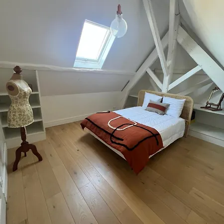 Superbe Duplex T4, Au Coeur De Batz, A Pied ! *