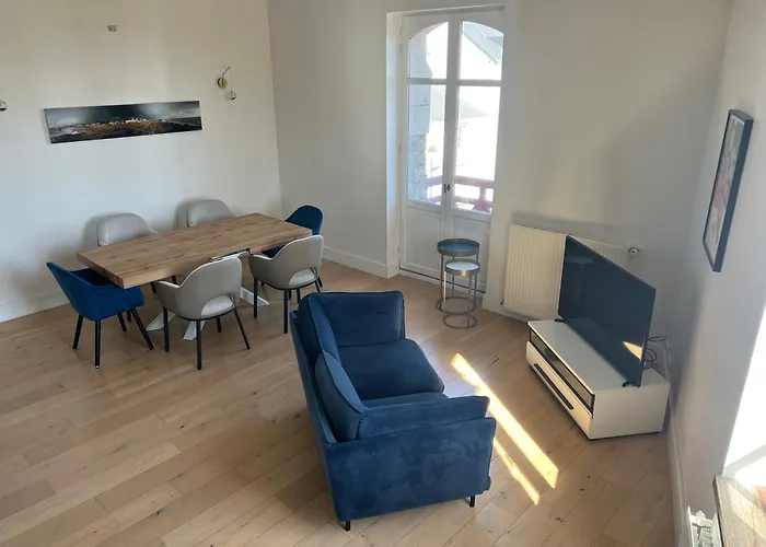 Apartment Superbe Duplex T4, Au Coeur De Batz, A Pied !