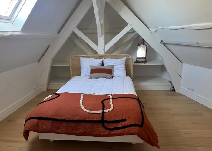 Superbe Duplex T4, Au Coeur De Batz, A Pied ! *