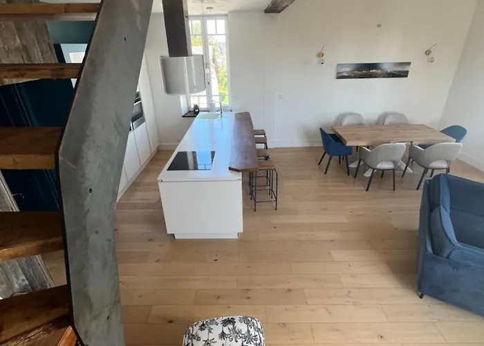 Apartment Superbe Duplex T4, Au Coeur De Batz, A Pied ! *